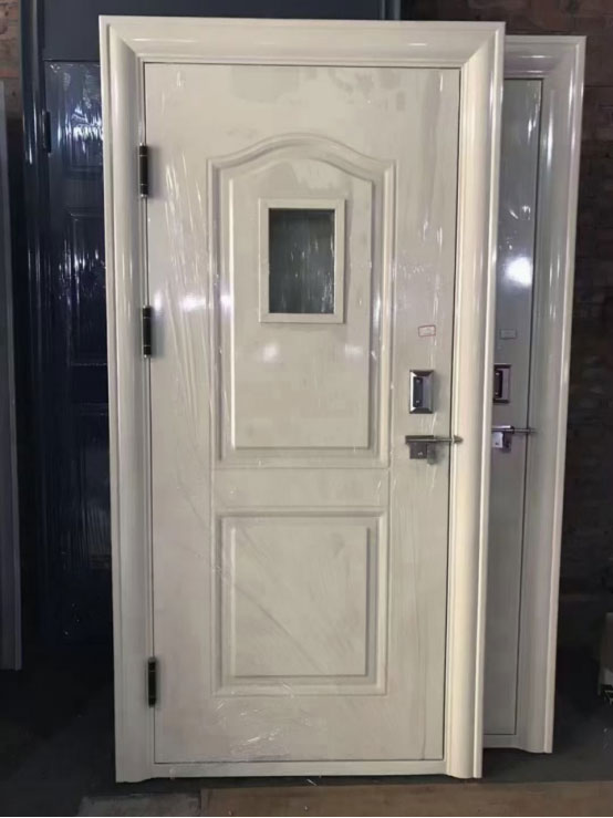 民乐学校教室门 民乐学校教室门