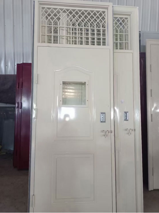 民乐学校教室门