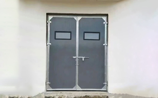 民乐工业门在高温作业区域的运行表现