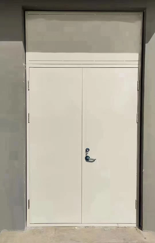 展览馆项目完成大跨度民乐防火门安装